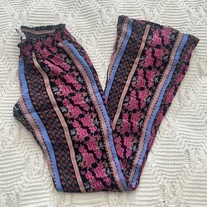 Volcom pant size small